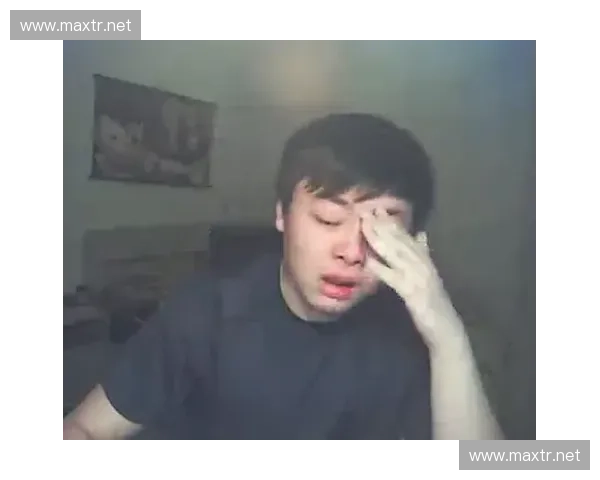 昔日英雄联盟西卡再度引热议昔日笑容背后藏着怎样的故事